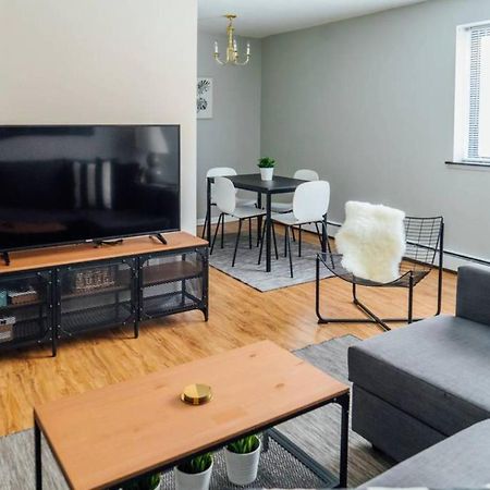 1Br Stylish Apartment, Perfect For Getaway - Oakdale 201 シカゴ エクステリア 写真