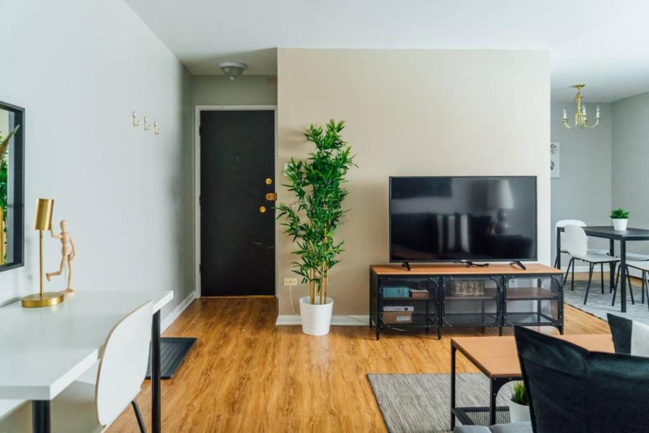1Br Stylish Apartment, Perfect For Getaway - Oakdale 201 シカゴ エクステリア 写真